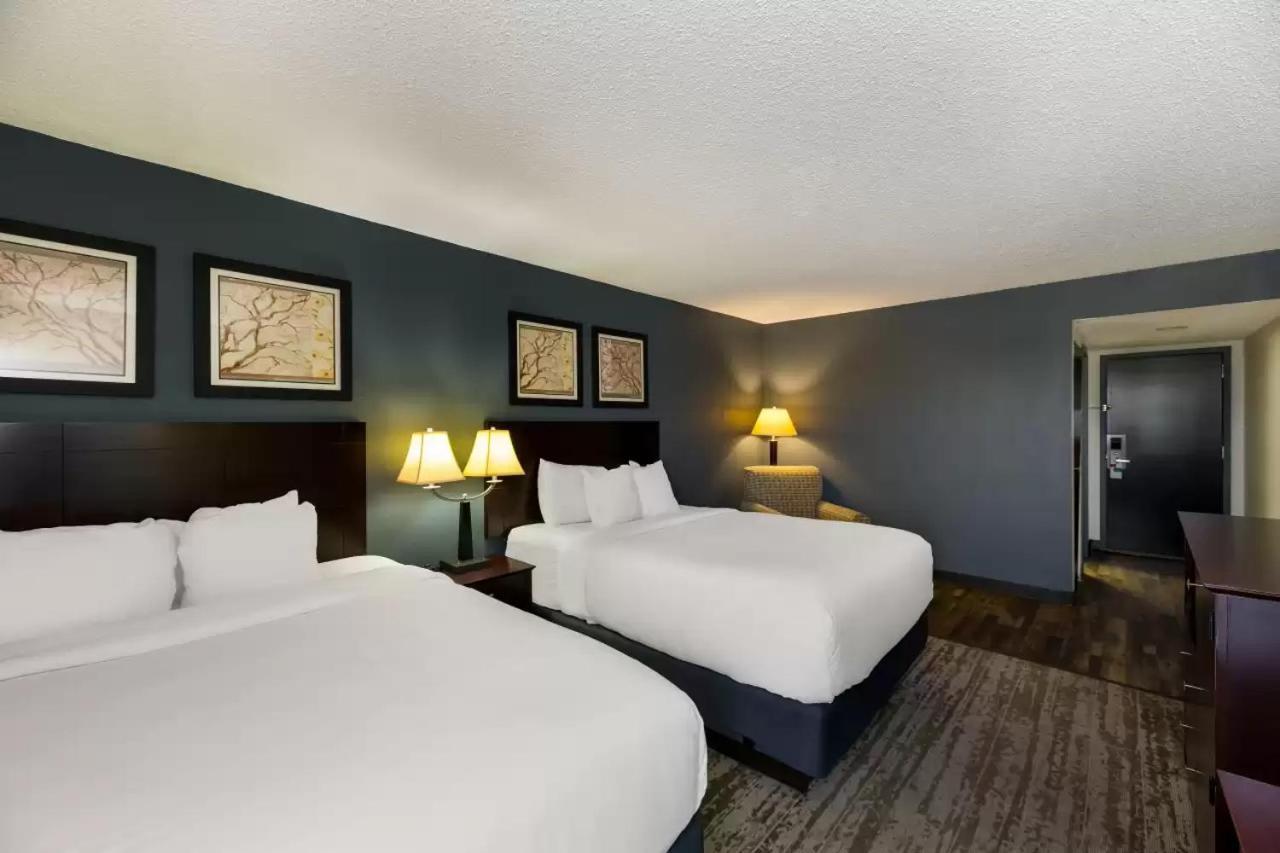 Clarion Hotel San Angelo Near Convention Center Bagian luar foto